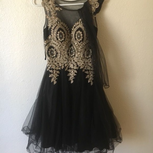 Dresses Black And Gold Short Prom Dress Size 6 Poshmark